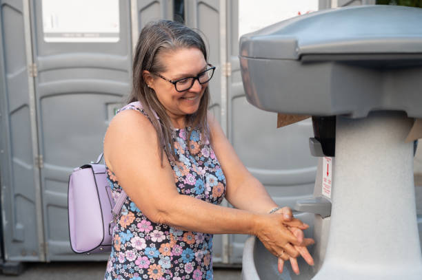 Professional porta potty rental in Shady Hollow, TX